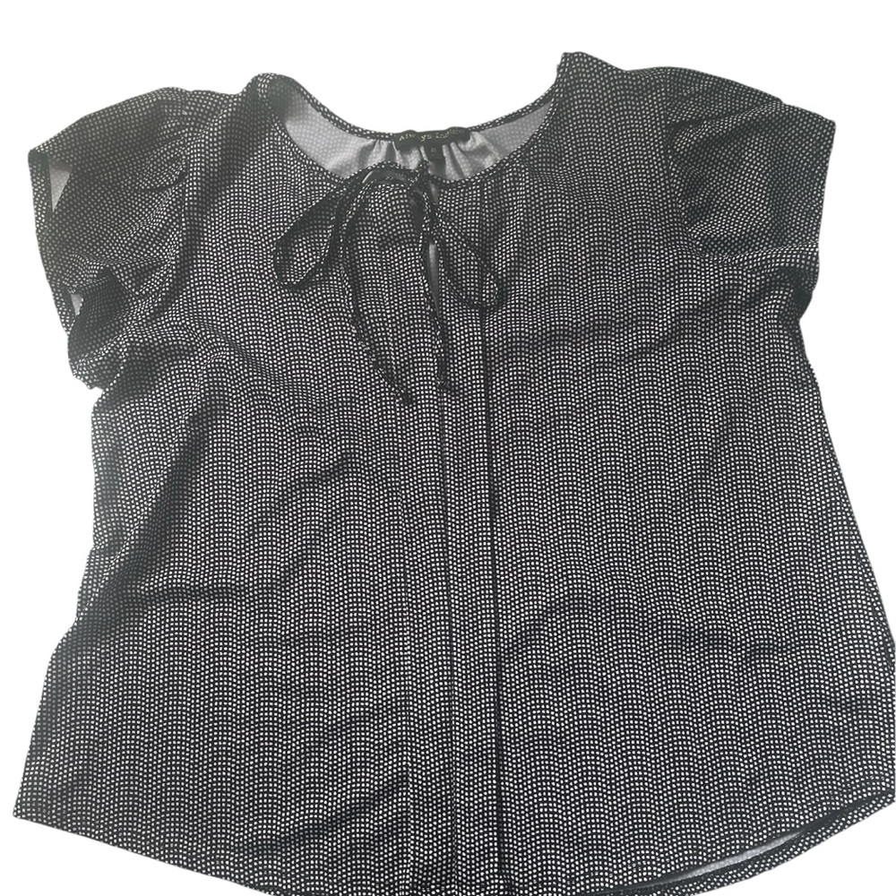 Women's Black and White Top